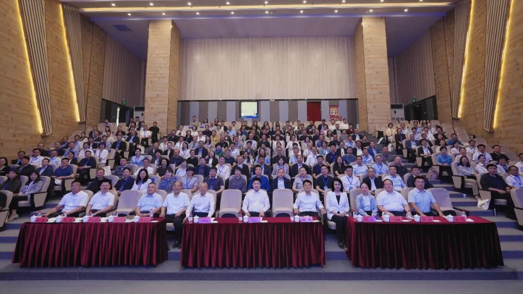 我校在全国高校统战部部长示范培训班上作经验交流